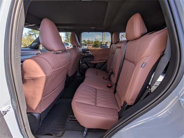 New 2025 Mitsubishi Outlander SEL image 15