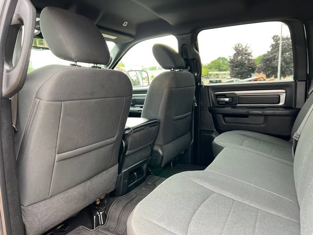 Used 2022 RAM 1500 Warlock AWD/4WD image 35