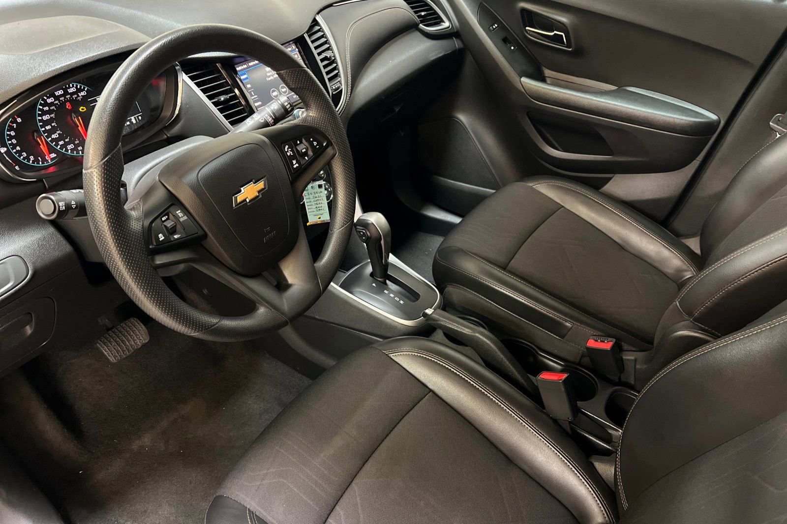 Used 2021 Chevrolet Trax LT image 10
