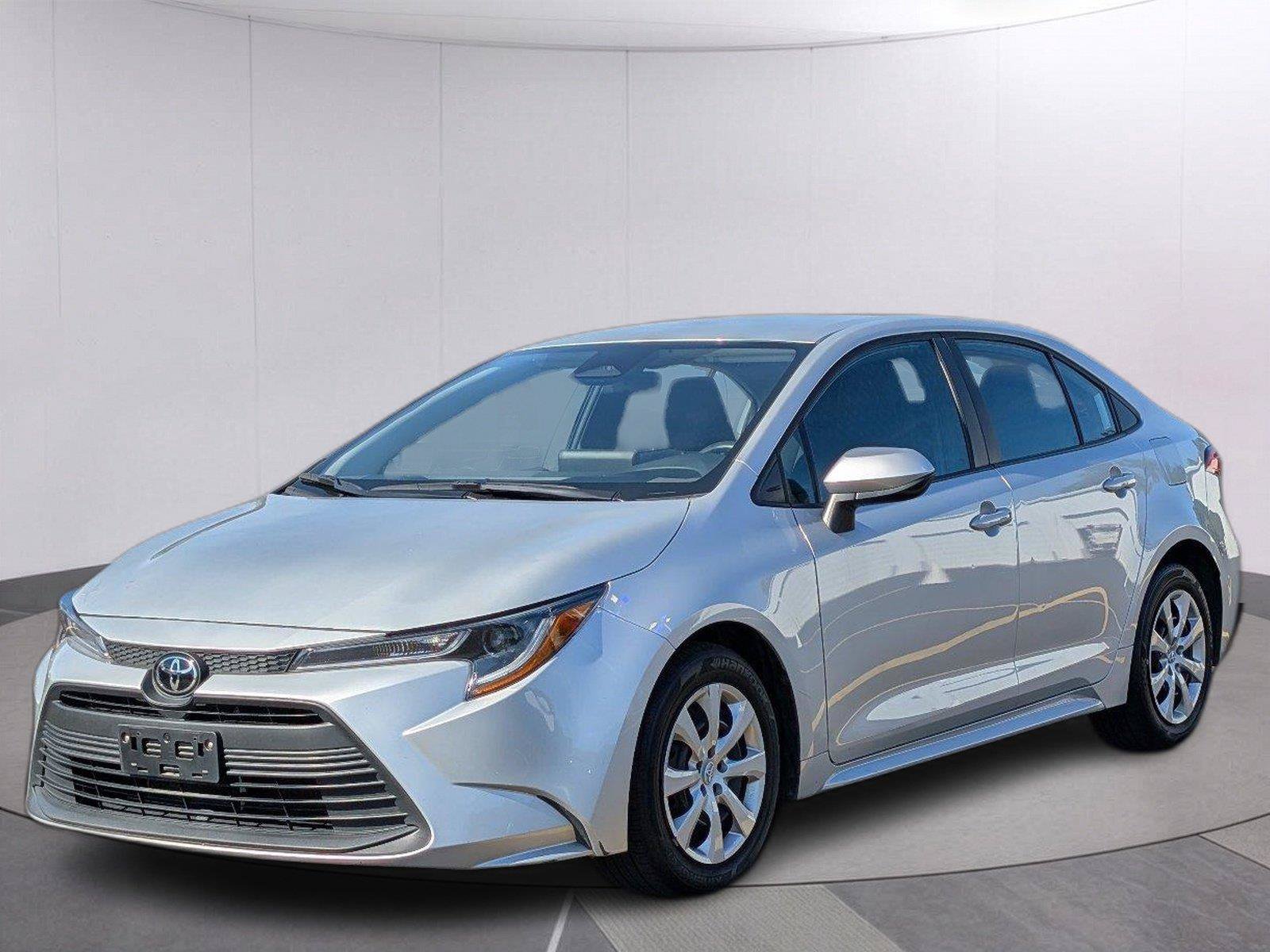 Used 2025 Toyota Corolla LE FWD image 1