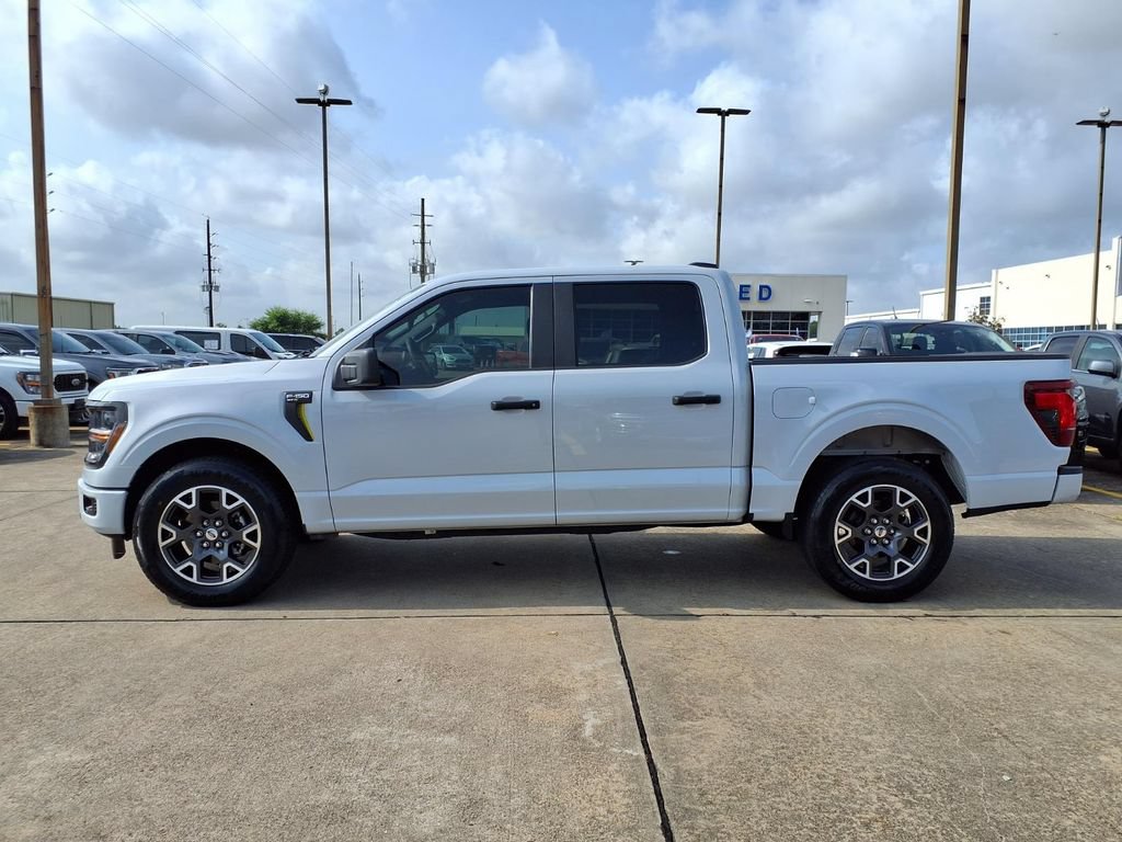Used 2025 Ford F150 STX w/ Equipment Group 200A RWD image 3