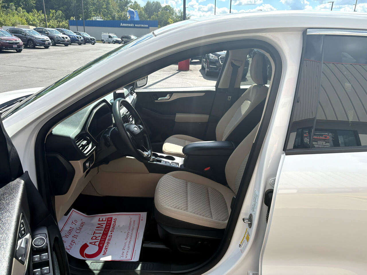 Used 2020 Ford Escape SE image 12