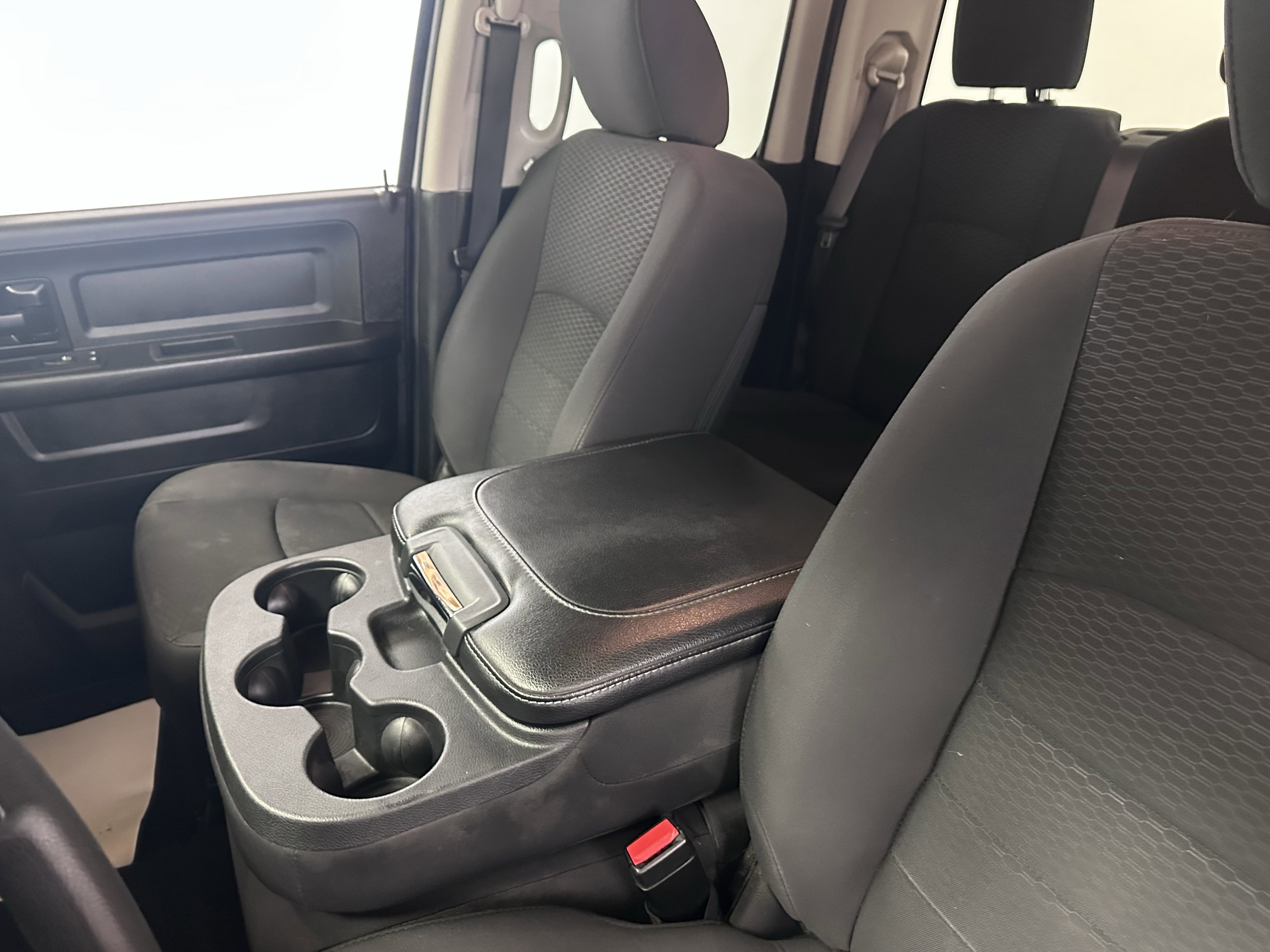 Used 2019 RAM 1500 Express image 35
