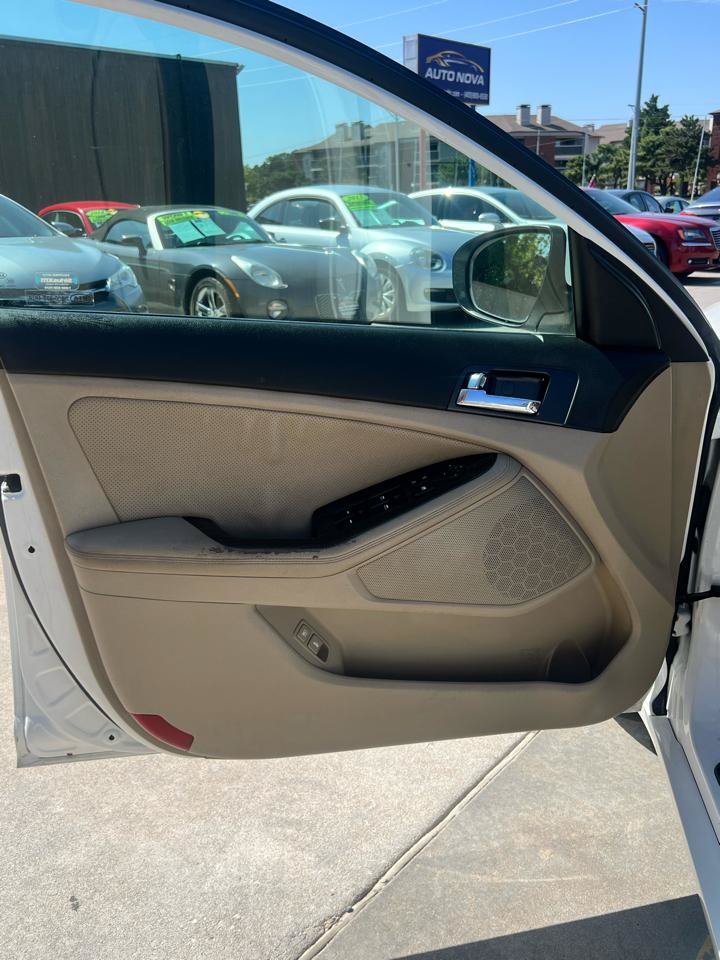Used 2012 Kia Optima EX FWD image 25
