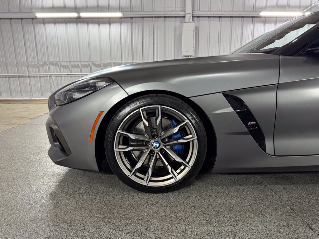 Used 2020 BMW Z4 M40i w/ Executive Package RWD image 17