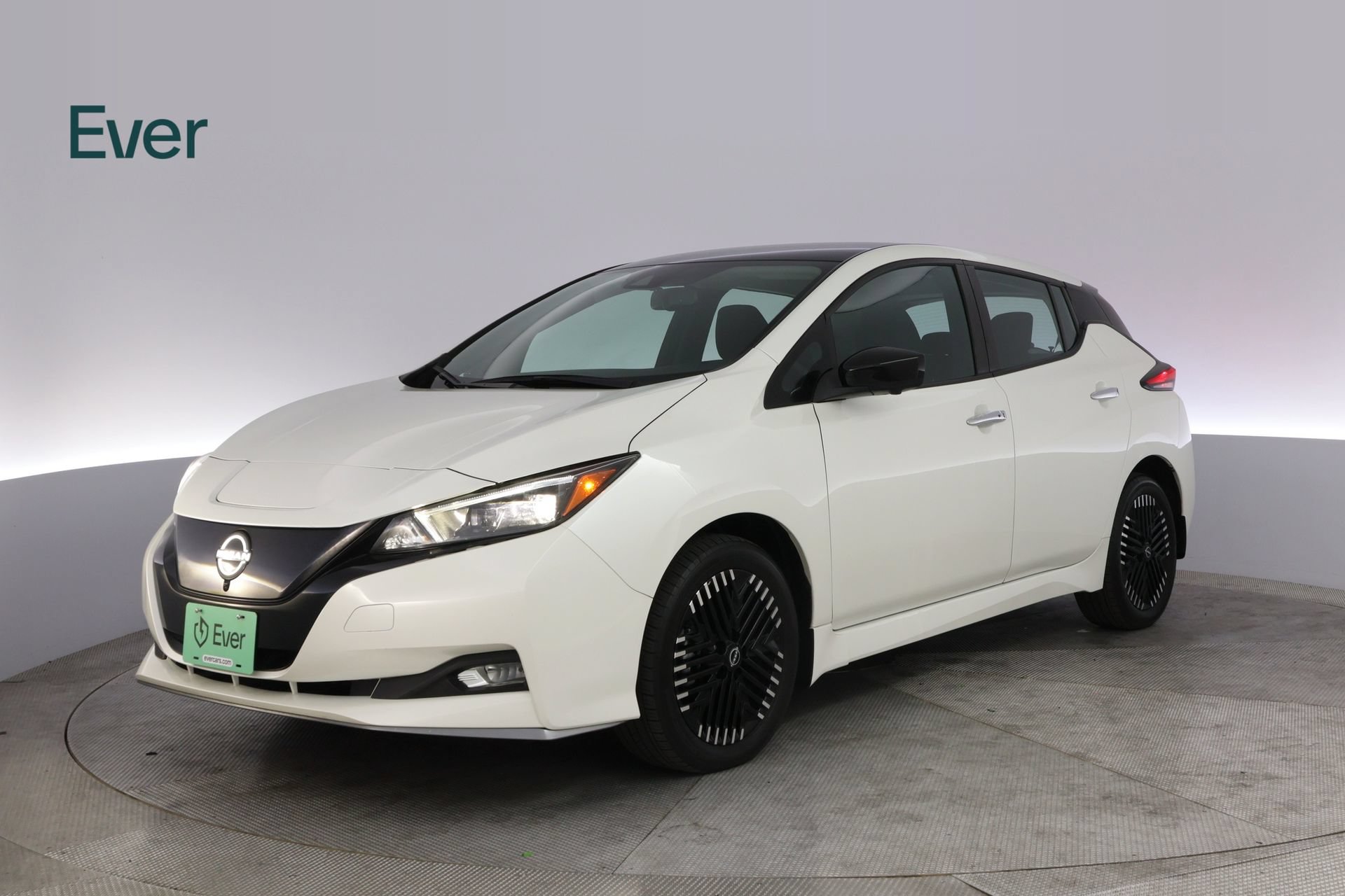 Used 2024 Nissan Leaf SV Plus FWD image 2