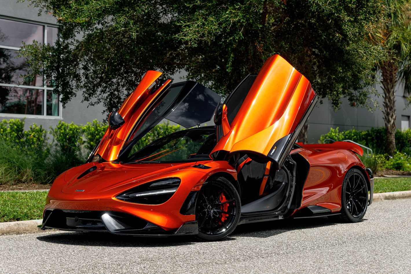 Used 2021 McLaren 765LT RWD image 41