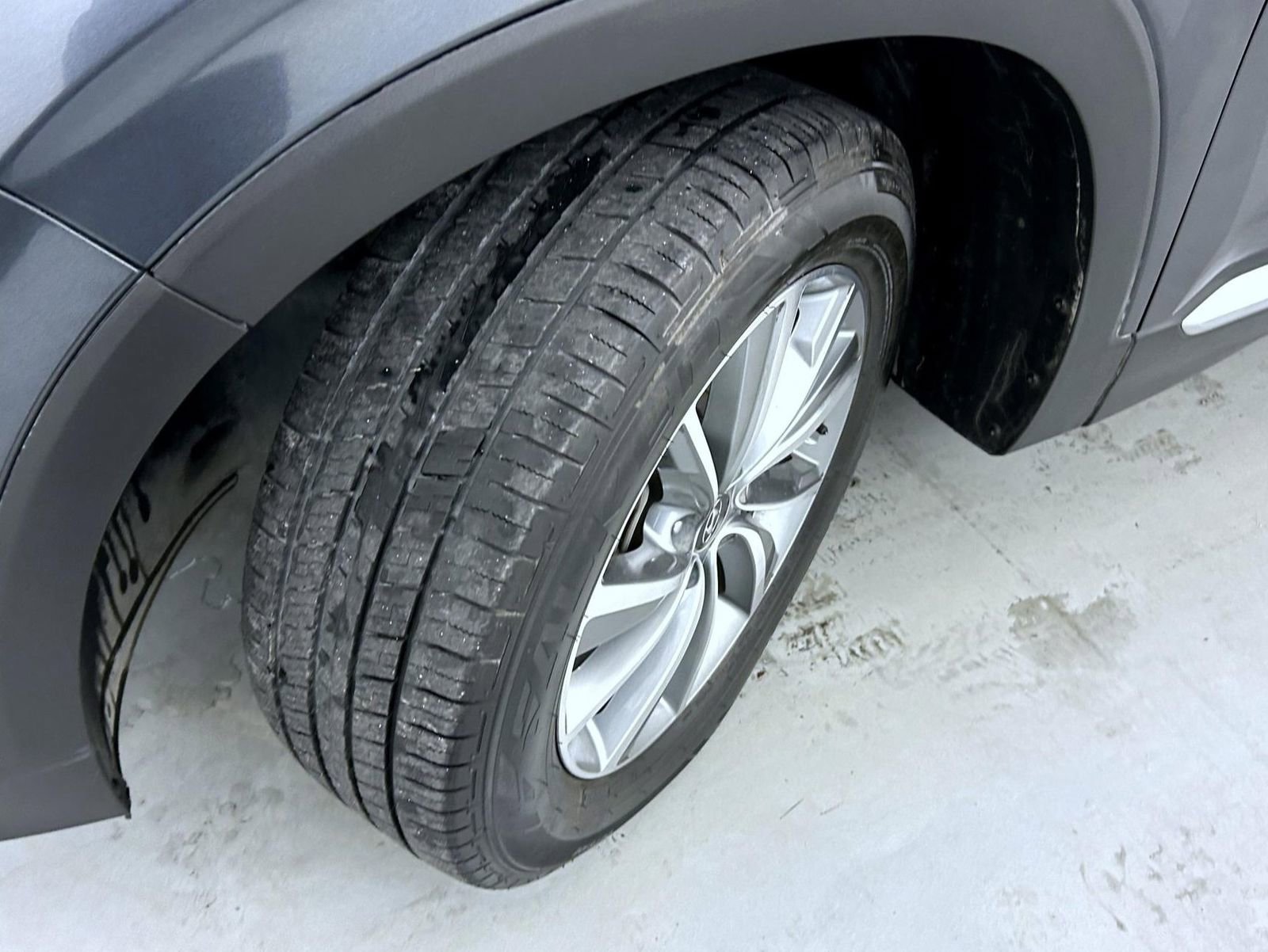 Used 2020 Hyundai Santa Fe SEL w/ Convenience + Premium Package image 23