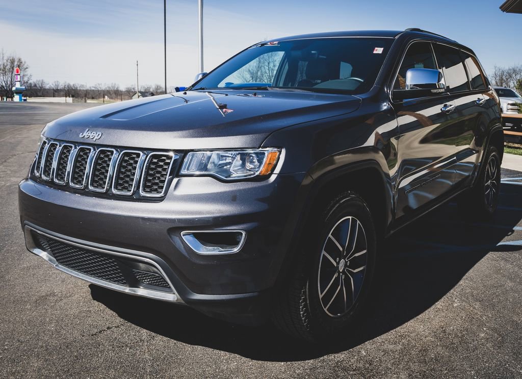 Used 2018 Jeep Grand Cherokee Limited image 22