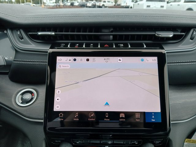 New 2025 Jeep Grand Cherokee Limited w/ Black Appearance Package image 19