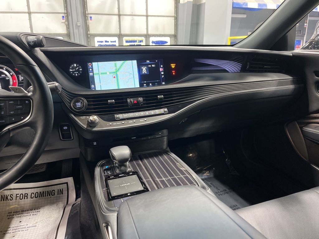 Used 2019 Lexus LS 500 AWD w/ Accessory Package (Z1) image 29