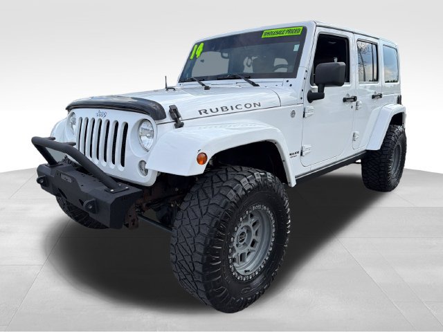 Used 2014 Jeep Wrangler Unlimited Rubicon w/ Connectivity Group AWD/4WD image 3