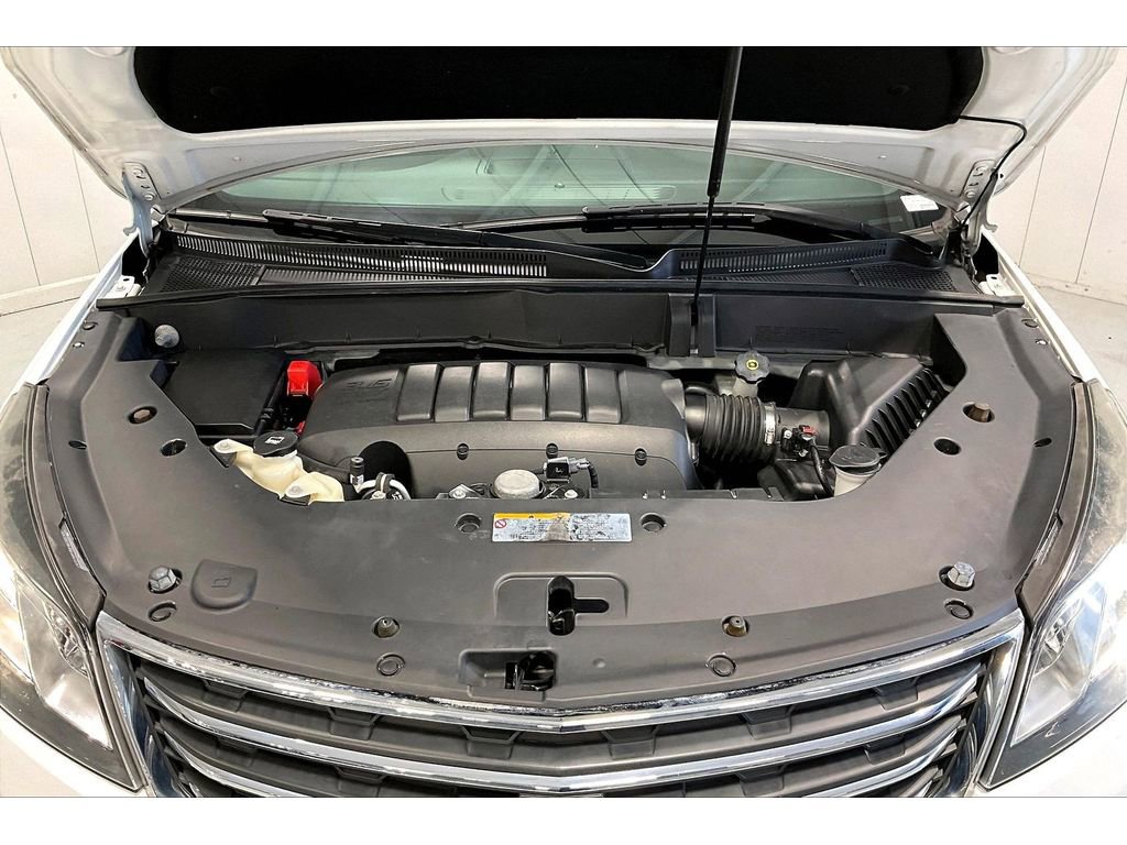 Used 2017 Chevrolet Traverse LT w/ Style and Technology Package FWD image 12