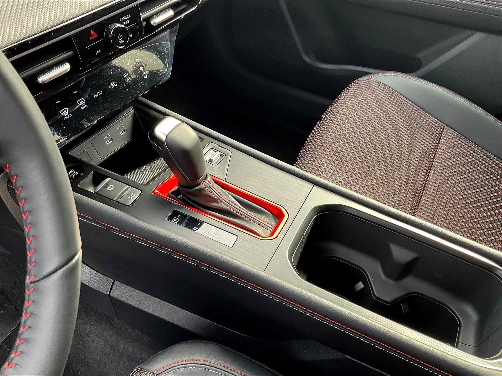 New 2025 Nissan Kicks SR image 14