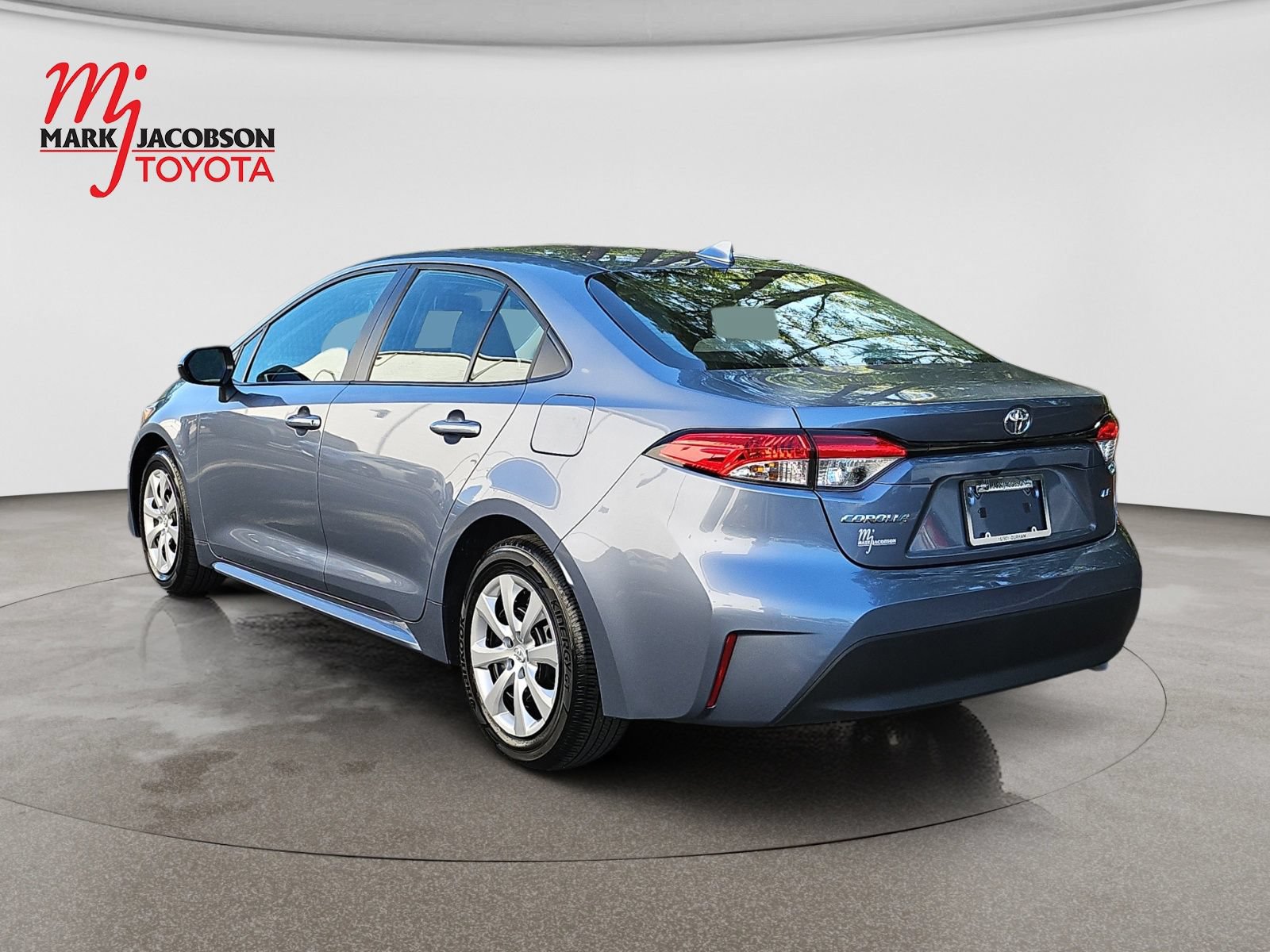 Used 2025 Toyota Corolla LE w/ Convenience Package FWD image 14