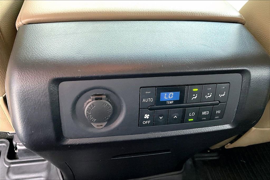 Used 2017 Toyota Sequoia Limited AWD/4WD image 9