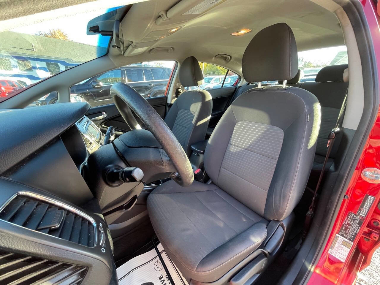 Used 2018 Kia Forte S image 10