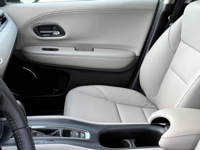 Used 2017 Honda HR-V EX-L image 9