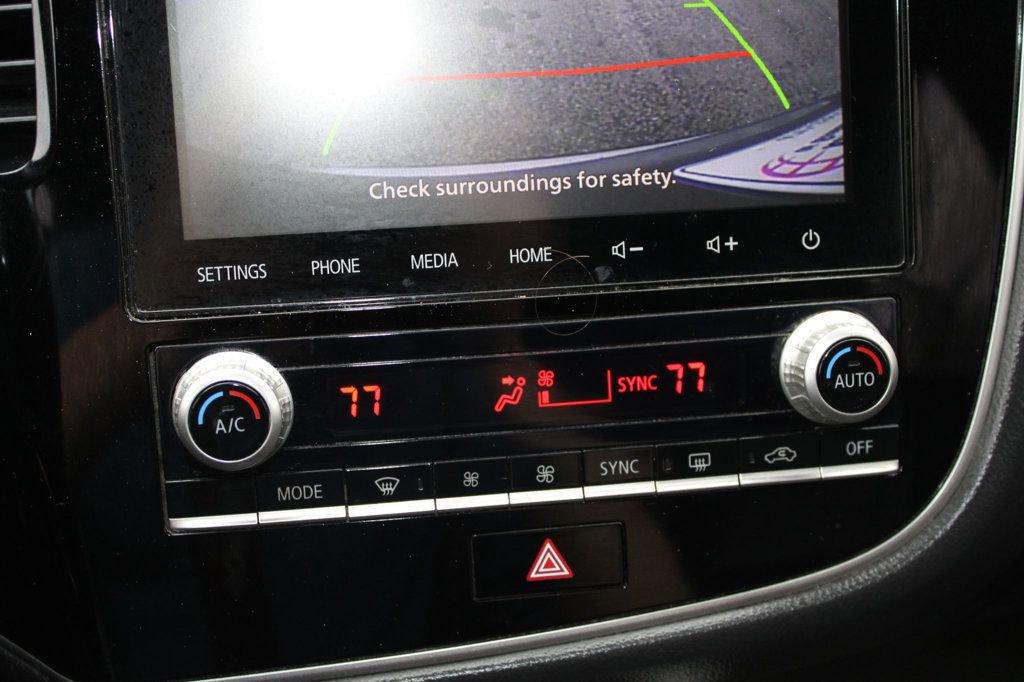 Used 2020 Mitsubishi Outlander LE image 28