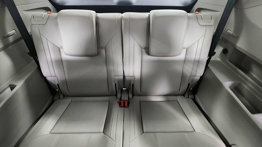 Used 2018 Volkswagen Atlas SE FWD image 15