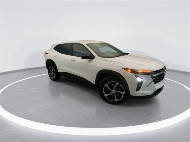 Used 2025 Chevrolet Trax RS image 6