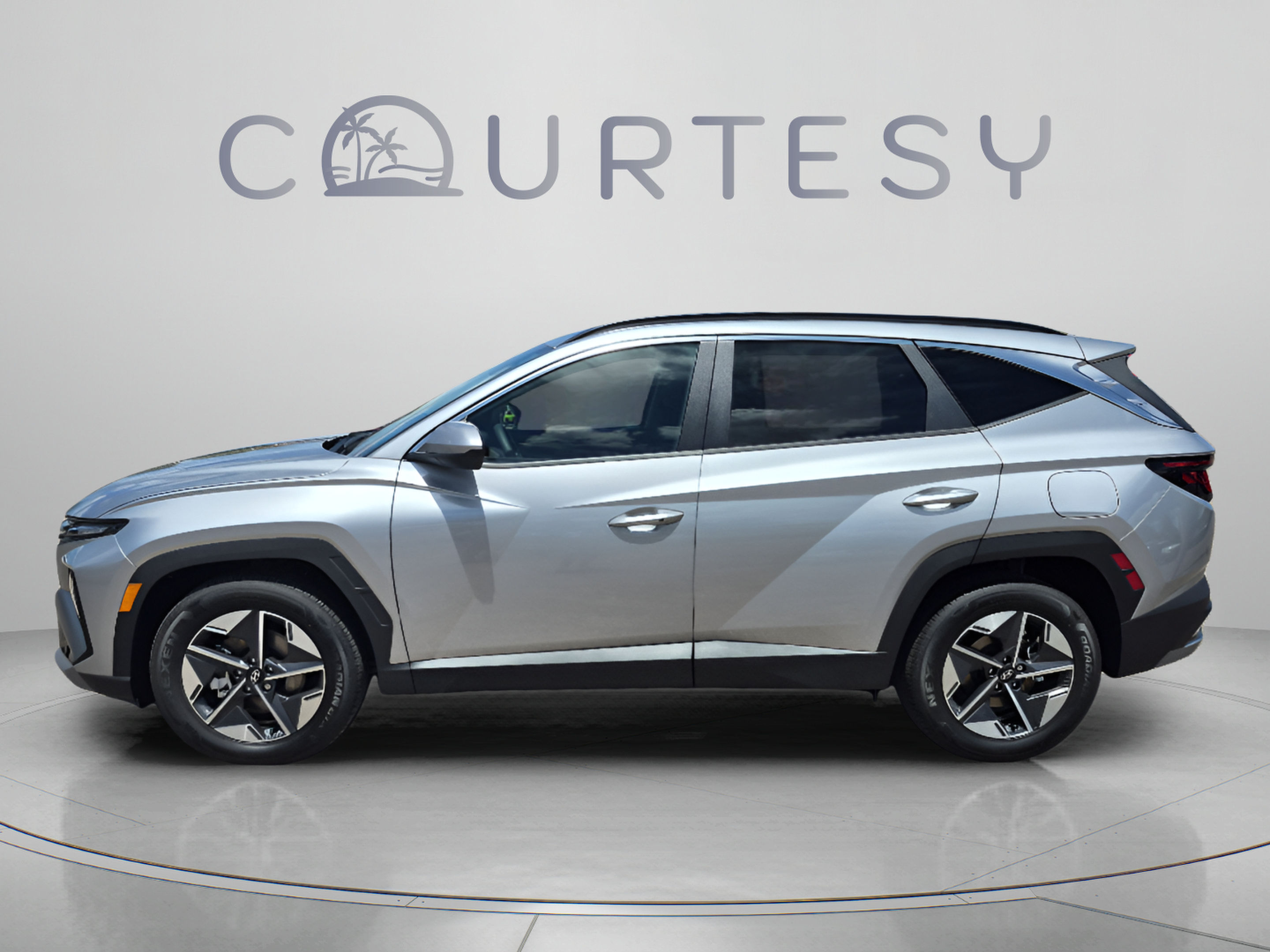 New 2026 Hyundai Tucson SEL FWD image 2