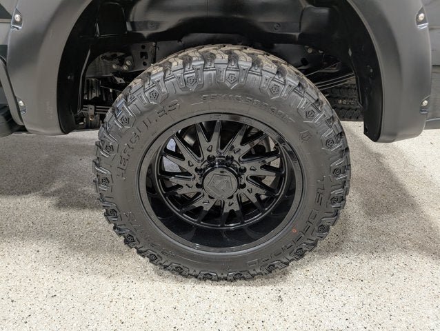 Used 2024 Ford F350 Platinum w/ FX4 Off-Road Package AWD/4WD image 13