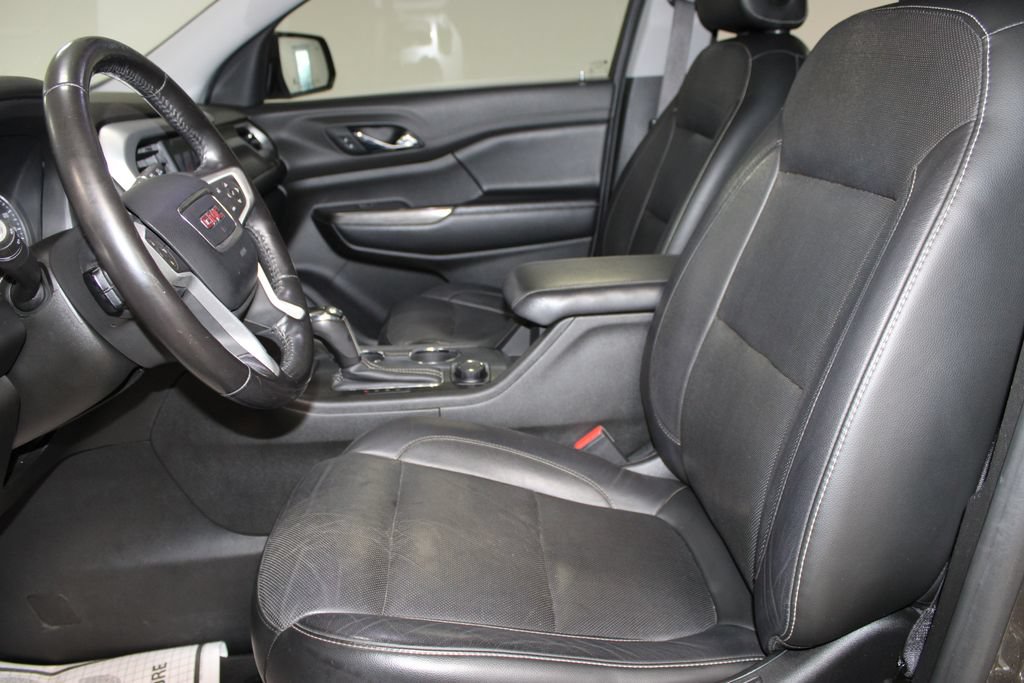 Used 2019 GMC Acadia SLT AWD/4WD image 17