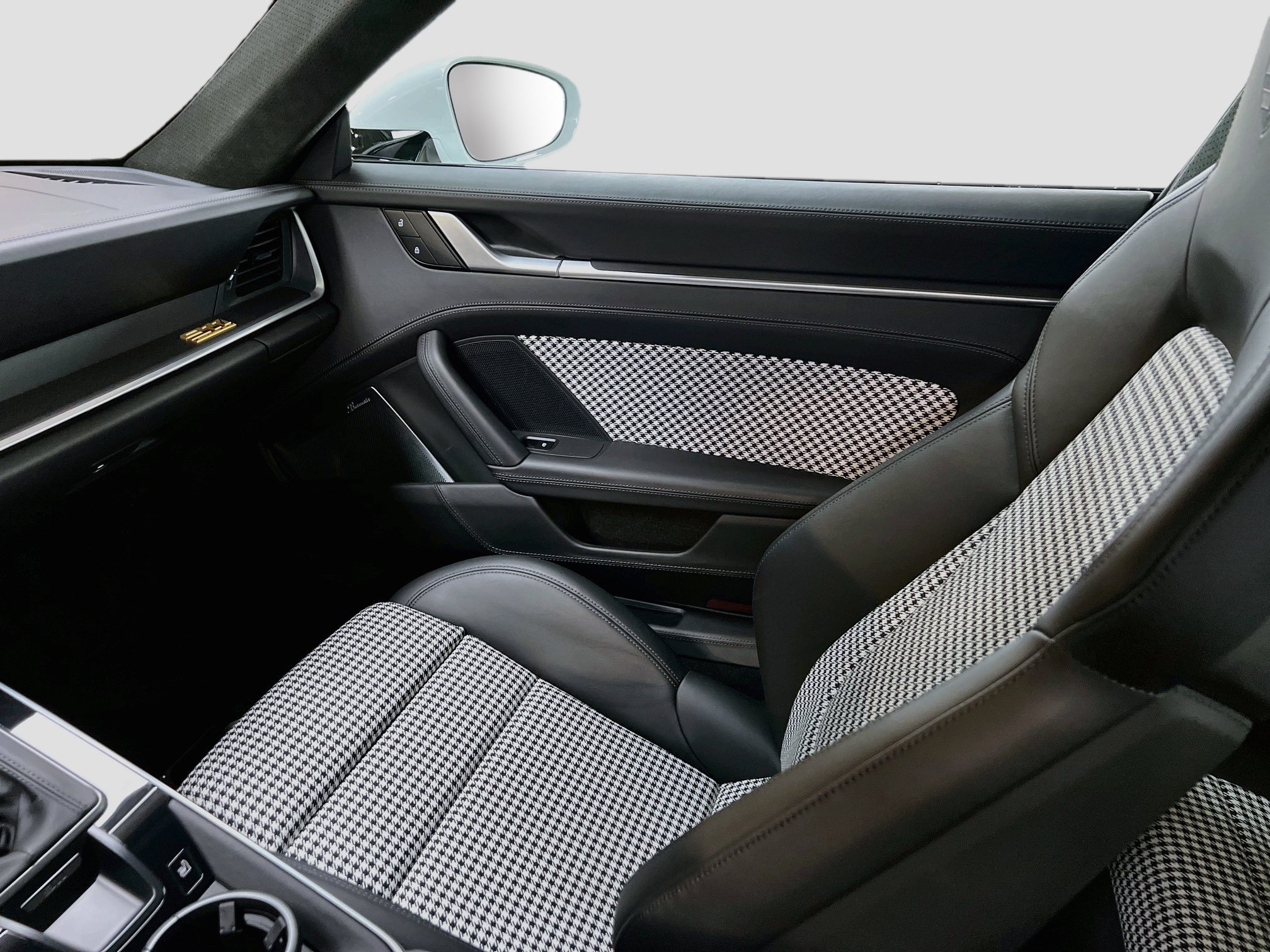 Certified 2023 Porsche 911 Sport Classic RWD image 25