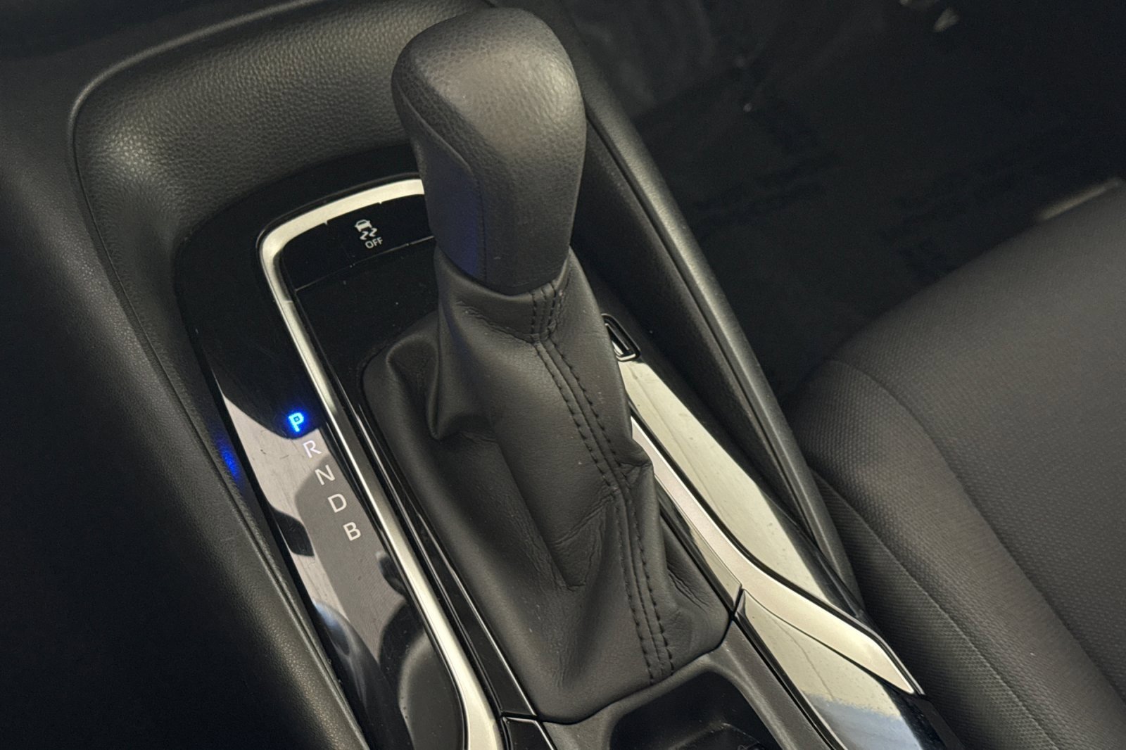 Certified 2021 Toyota Corolla LE image 26