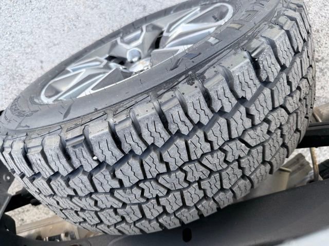 Used 2023 Chevrolet Silverado 1500 LT AWD/4WD image 53