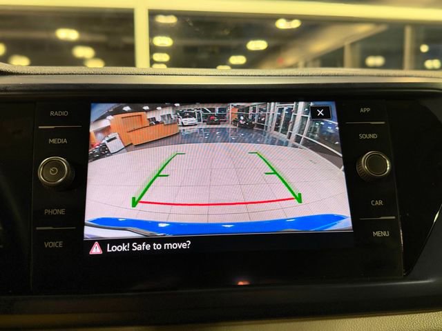 Used 2022 Volkswagen Taos SE image 30