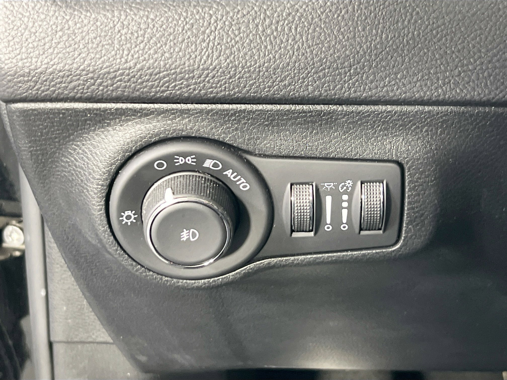 Used 2021 Jeep Compass Latitude image 10