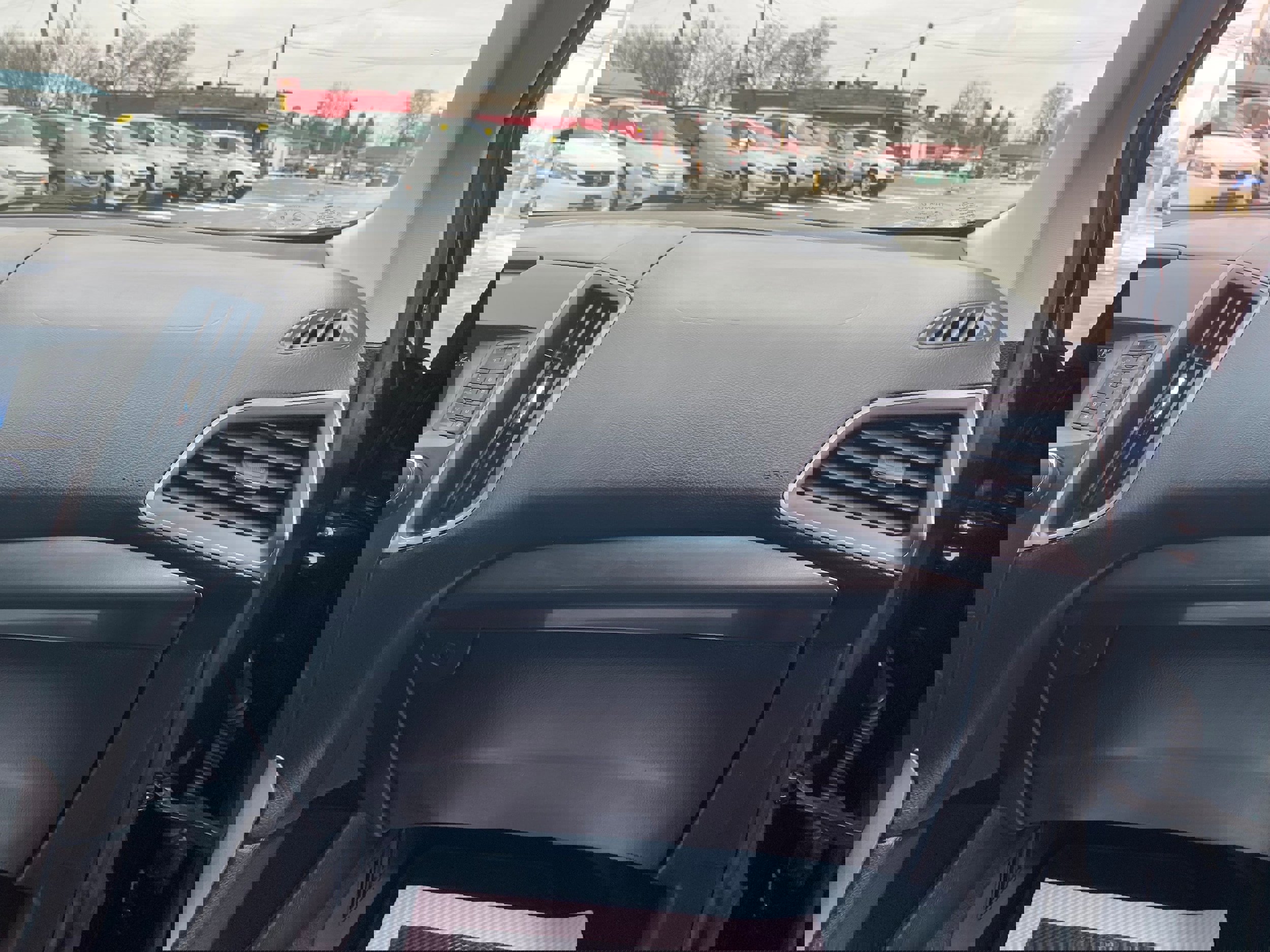 Used 2015 Ford Edge SE FWD image 14