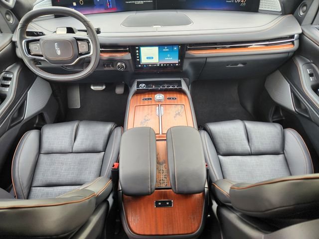 New 2025 Lincoln Navigator L Black Label image 11