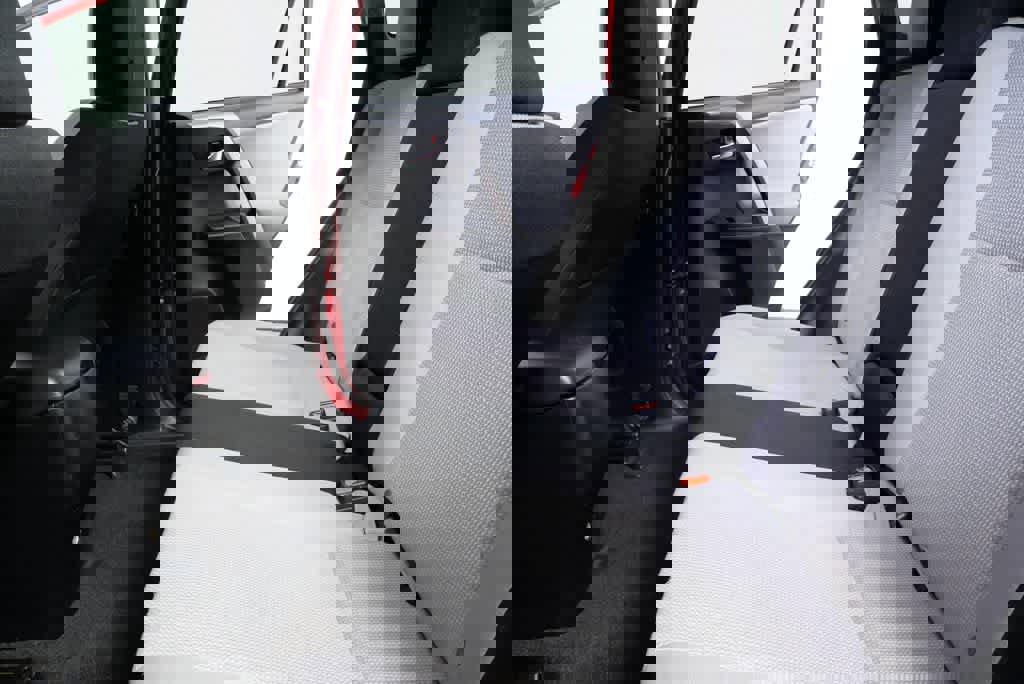 Used 2017 Toyota RAV4 XLE image 19