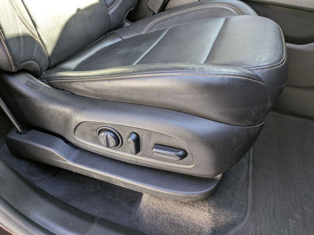 Used 2019 Chevrolet Traverse LT image 25