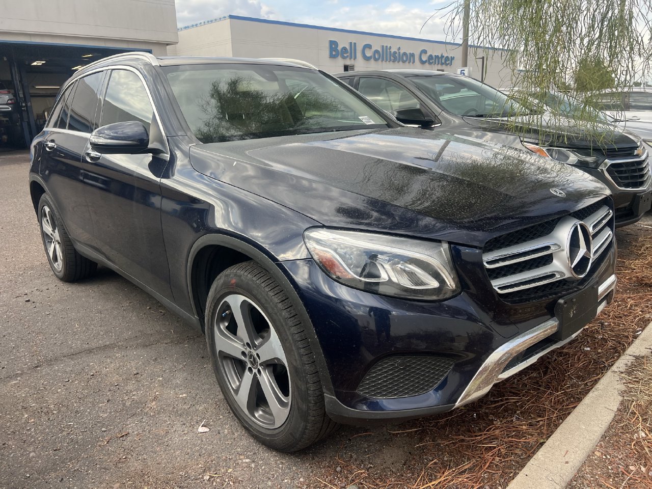Used 2019 Mercedes-Benz GLC 300 4MATIC image 3