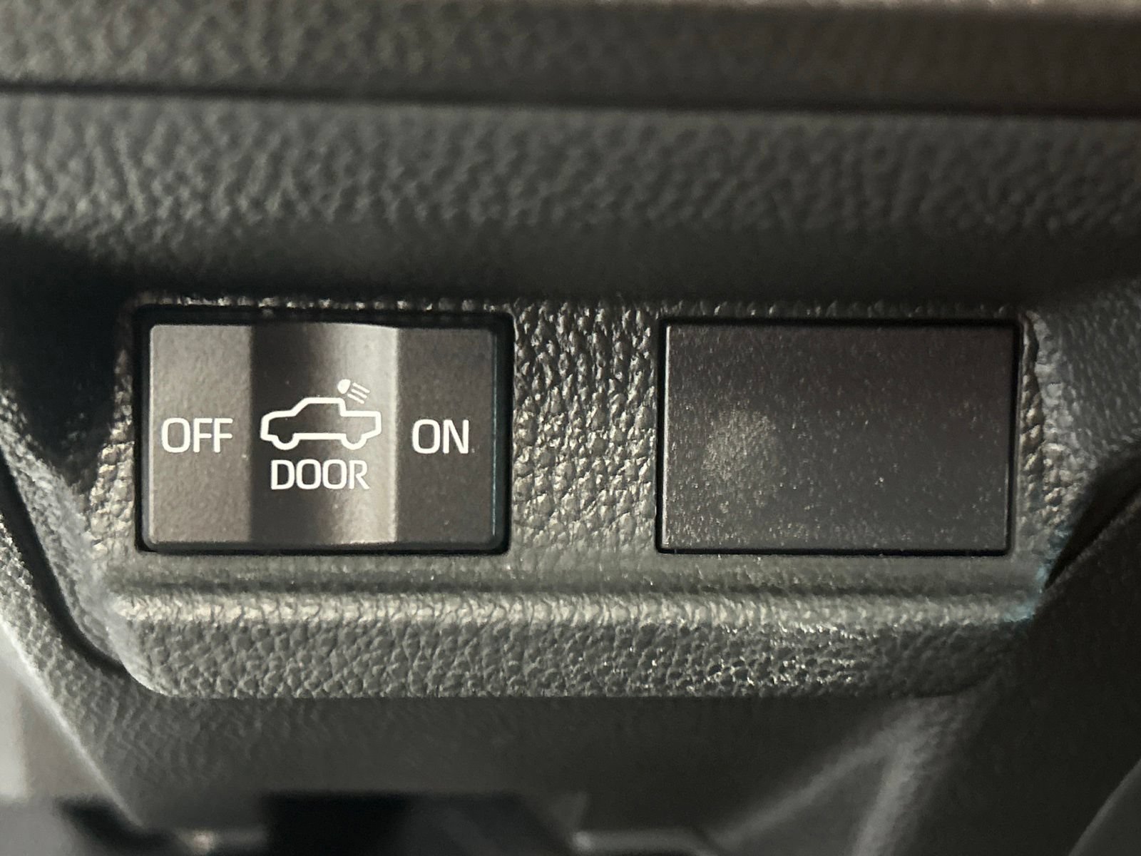 Used 2025 Toyota Tacoma SR RWD image 14