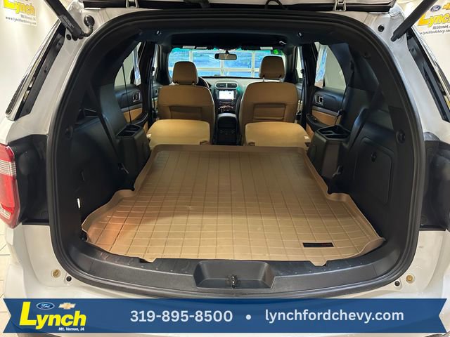 Used 2017 Ford Explorer XLT w/ Equipment Group 202A AWD/4WD image 22