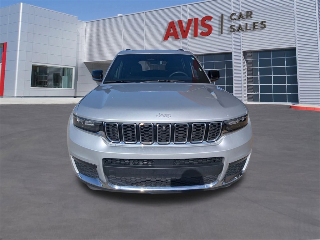 Used 2024 Jeep Grand Cherokee L Limited w/ Luxury Tech Group II image 2