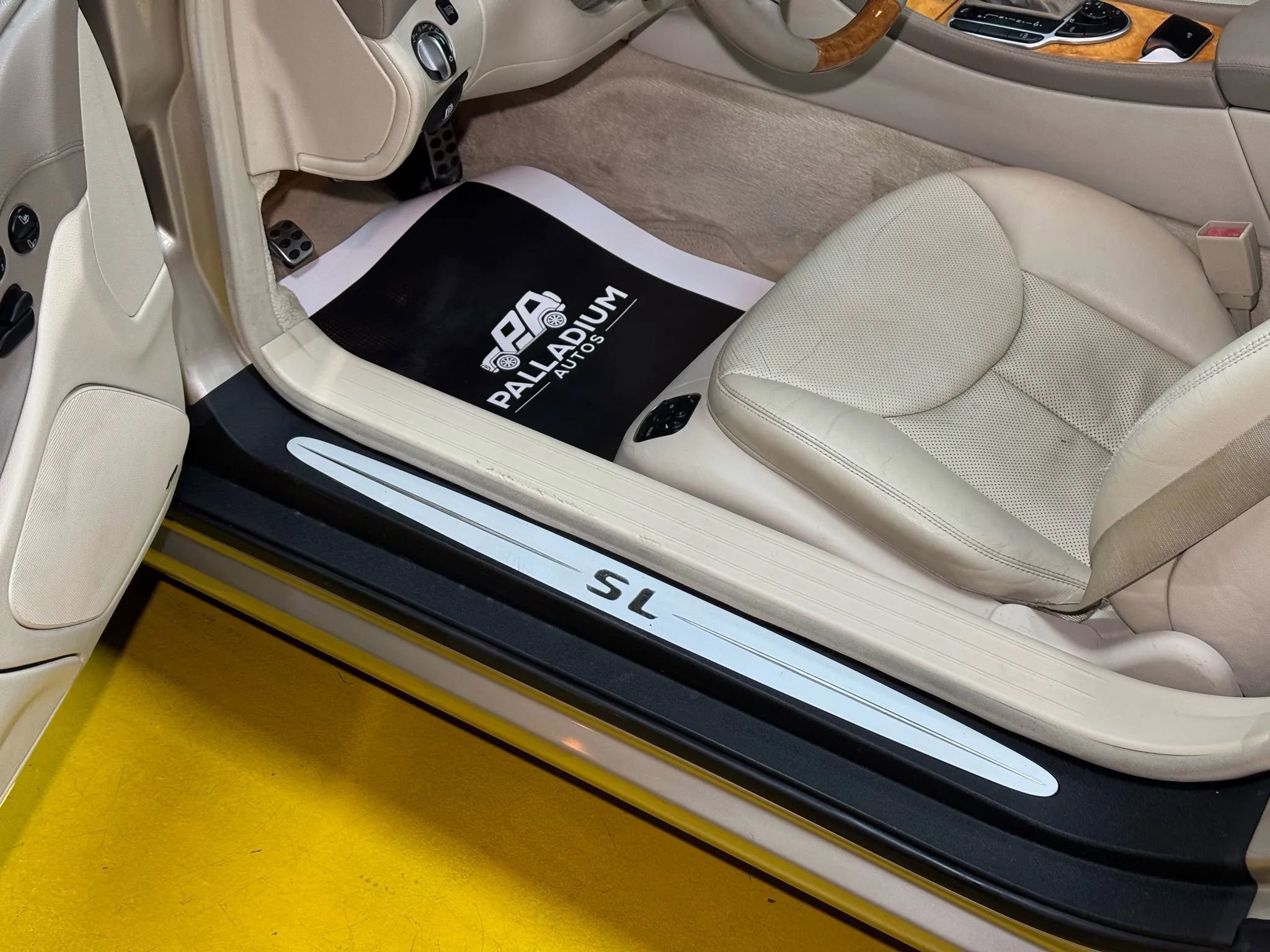 Used 2003 Mercedes-Benz SL 500 image 28