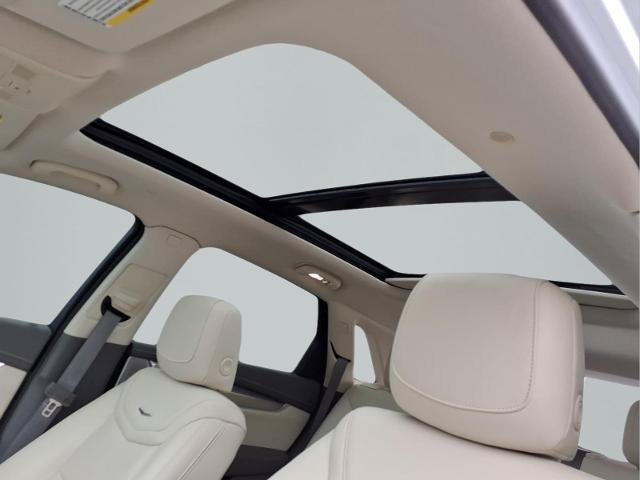 Used 2024 Cadillac XT5 Premium Luxury w/ Technology Package AWD/4WD image 21