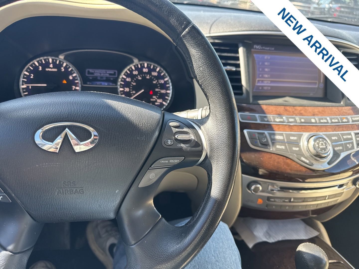 Used 2015 INFINITI QX60 AWD w/ Deluxe Touring Package image 22