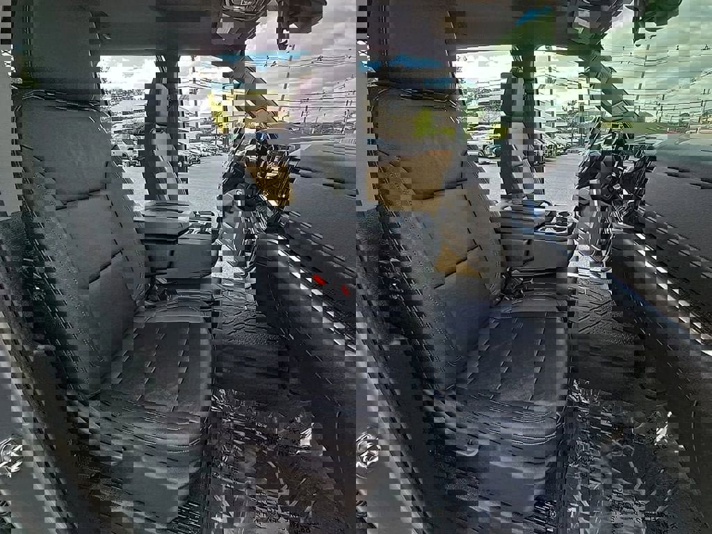 Used 2024 Chevrolet Silverado 2500 LT w/ Convenience Package image 49