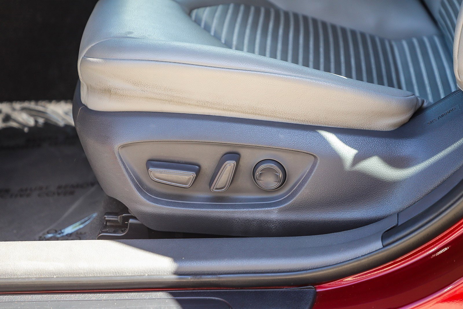 Used 2018 Toyota Camry SE FWD image 22