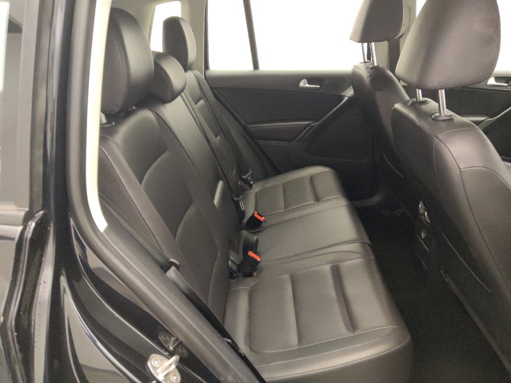 Used 2017 Volkswagen Tiguan S image 19