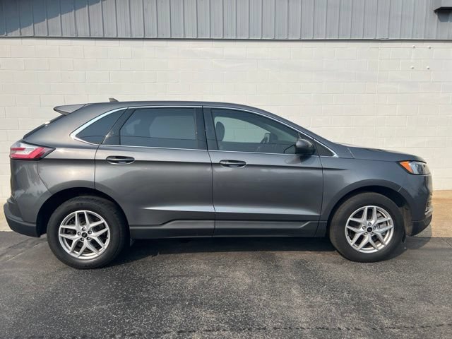 Used 2023 Ford Edge SEL w/ Convenience Package AWD/4WD image 3