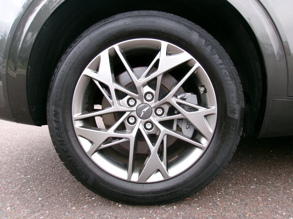 Used 2025 Genesis GV70 2.5T AWD/4WD image 15