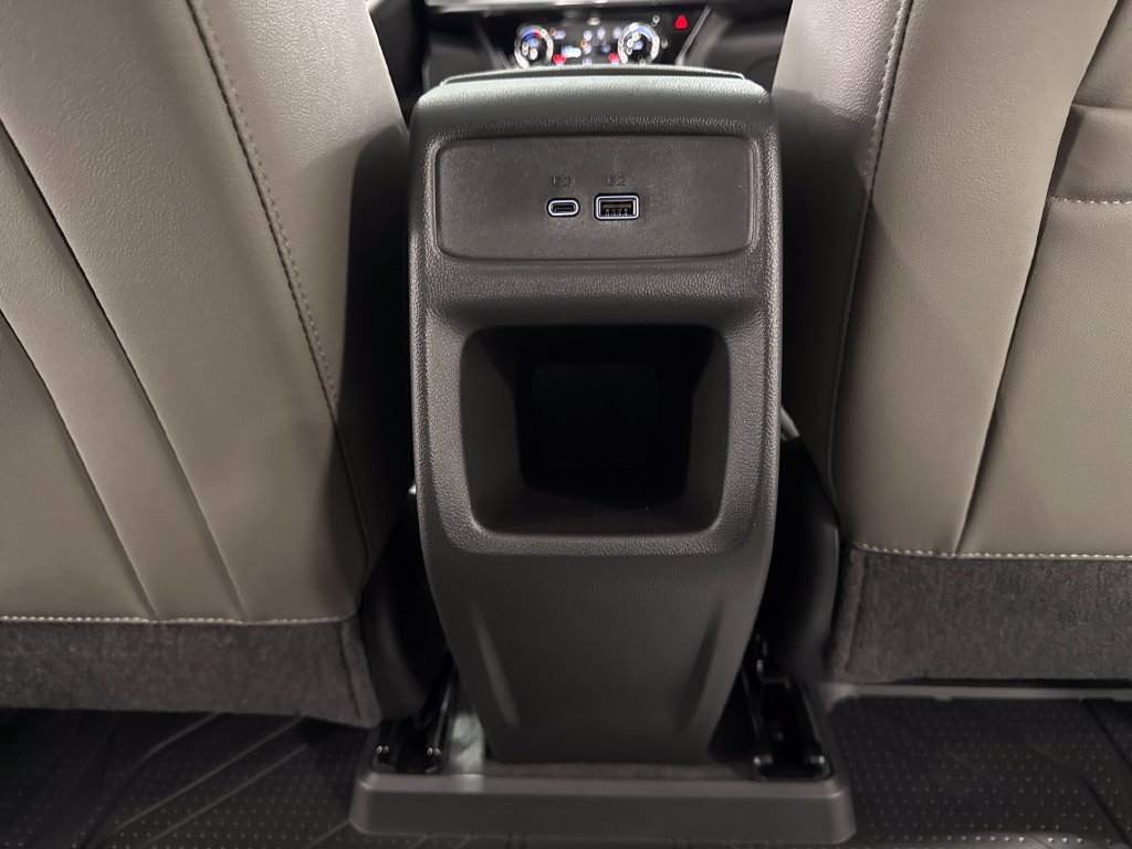 New 2026 Chevrolet Trax ACTIV w/ Sunroof Package FWD image 36